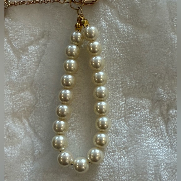 Luxury Pearl & Crystal Handbag Charm Keychain – Gold Tassel Accent - Handmade - Picture 7 of 9